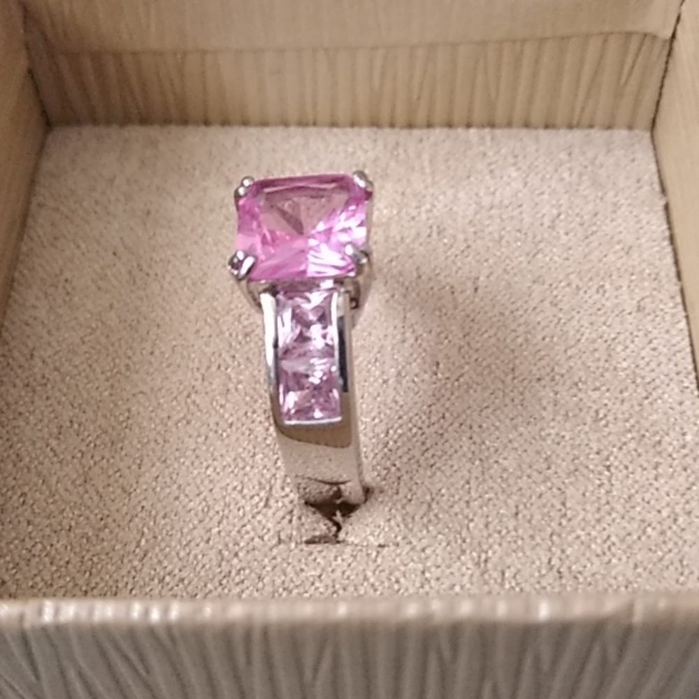 Magenta steering silver with pink stone